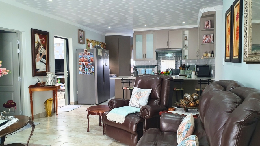 2 Bedroom Property for Sale in Dana Bay Western Cape